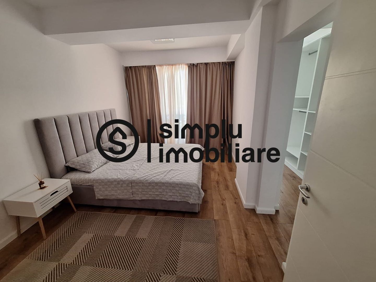 Apartament 4 camere, bloc nou, 2 bai - 299 900 Euro - Poză 2