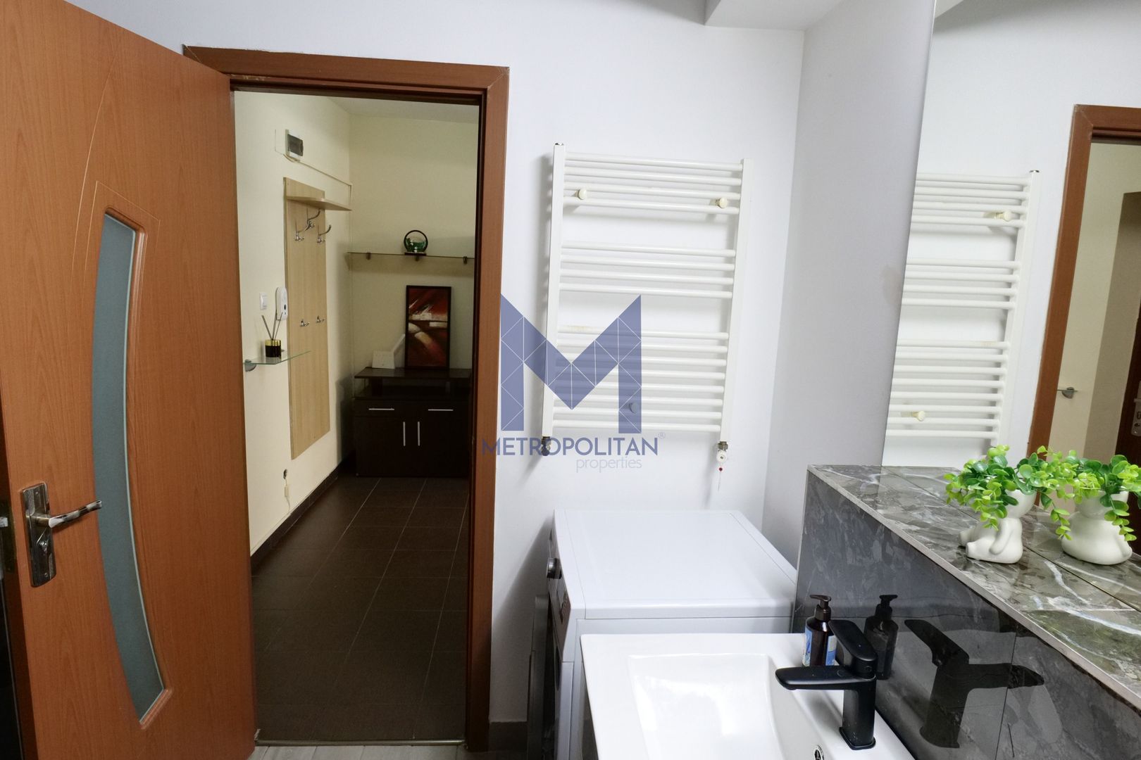 De închiriat apartament luminos 3 camere - Poză 10