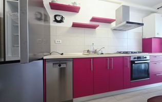 Apartament 2 camere, mobilat, lift, parcare, animale,Cristian BV