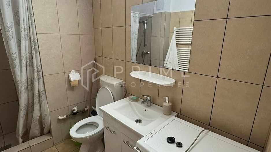 Vă prezentăm 2 camere, confort și acces rapid UMFST - Poză 8