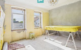 Casă spatioasă și solidă în Pecica - Poză 8