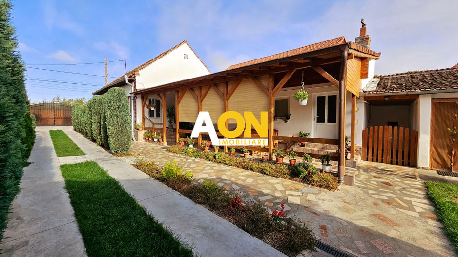 Casa 3 camere, 890 mp teren, mobilata, utilata, Barabant - Poză 1