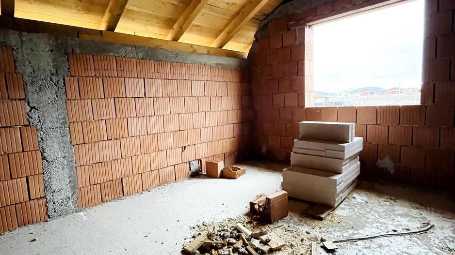 Casă P+M la roșu de vânzare în Cihei – Grigorescu II - Poză 11