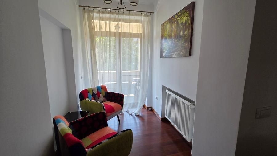 Apartament  in vila Pangratti // Televiziune - Poză 2