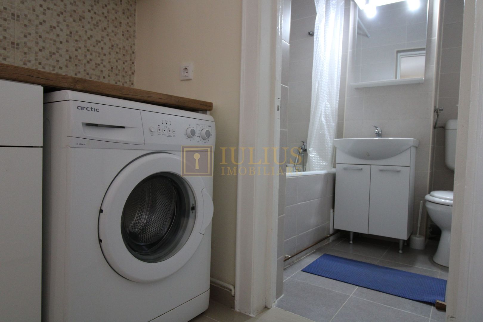 Medicina - Iulius Mall, dormitor cu pat matrimonial. - Poză 9