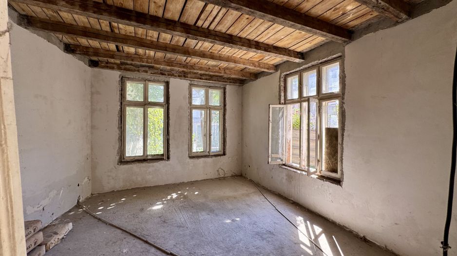 OPORTUNITATE RARA - imobil central, multifunctional, curte PROPRIE - Poză 11