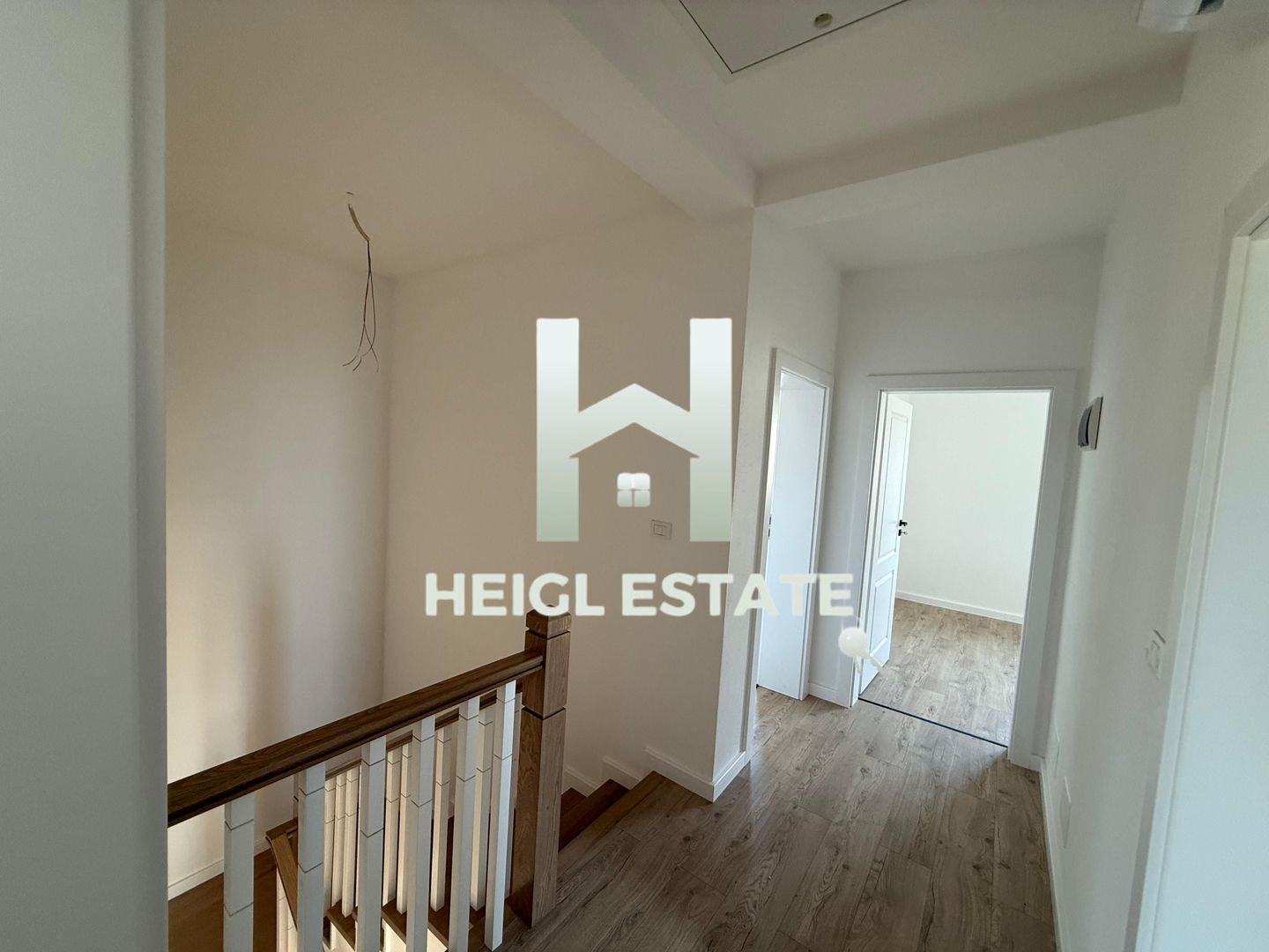 Duplex cu 5 camere gata de mutat - Poză 8