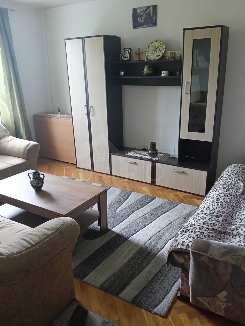 Dau în chirie apartament cu trei camere, - Poză 2