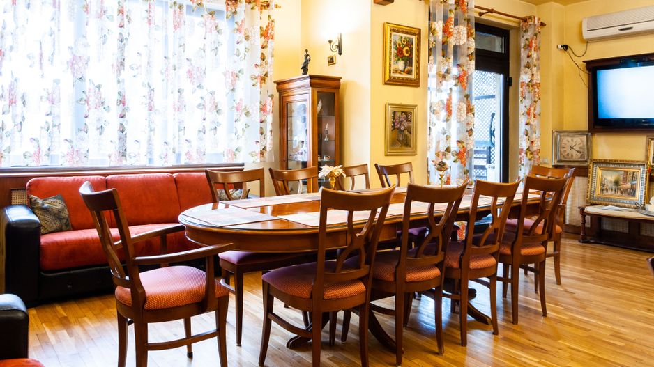 Vila 19 camere pretabila | azil batrani | gradinita | after school - Poză 1