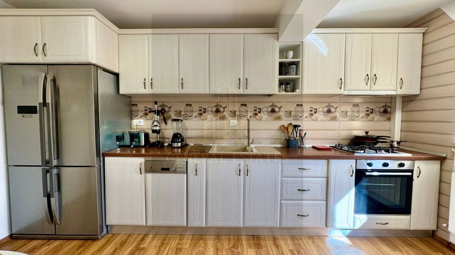 Vânzare apartament cu 3 camere - 130 m.p - în Zona CUG, Iași. - Poză 19