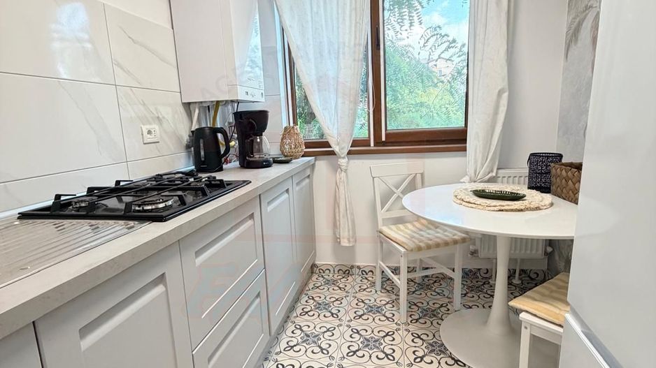 APARTAMENT CU 3 CAMERE DE ÎNCHIRIAT | ETAJ 3 | ȚIGLINA 1 - Poză 7