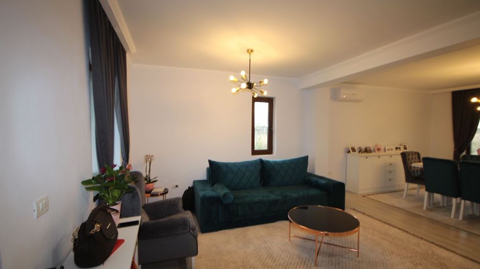 Modern si primitor - Poză 9