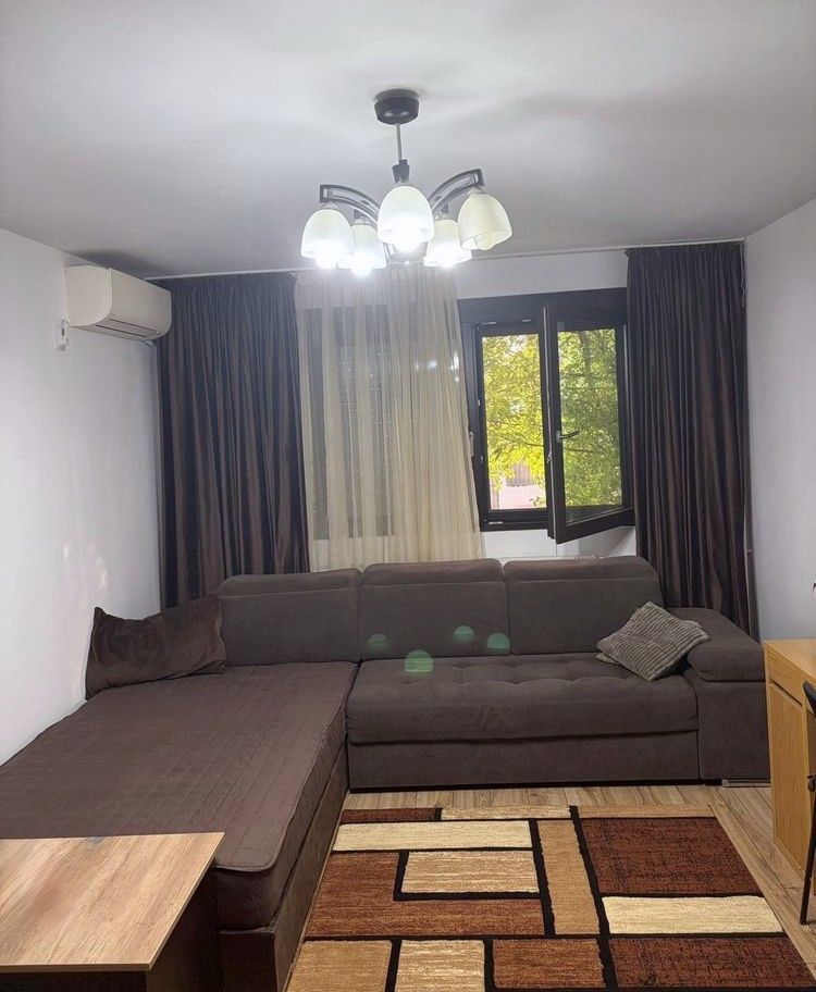 4 camere, 82 mp, parter, parcare, boxă, renovat, metrou la 400 m - Poză 2