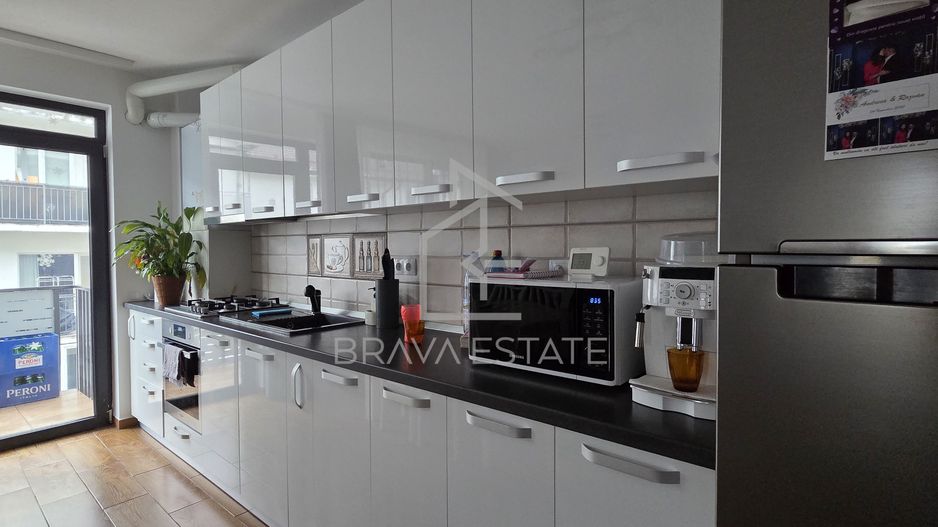 Apartament 3 camere, 61mp, 2 balcoane, parcare, strada Stejarului - Poză 12