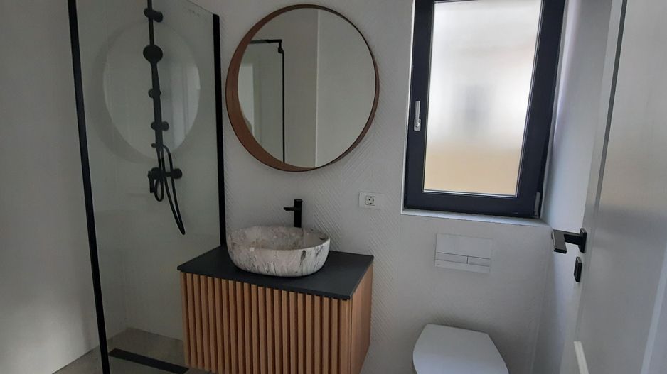 Duplex frumos cu arhitectura mediteraneana - Poză 17