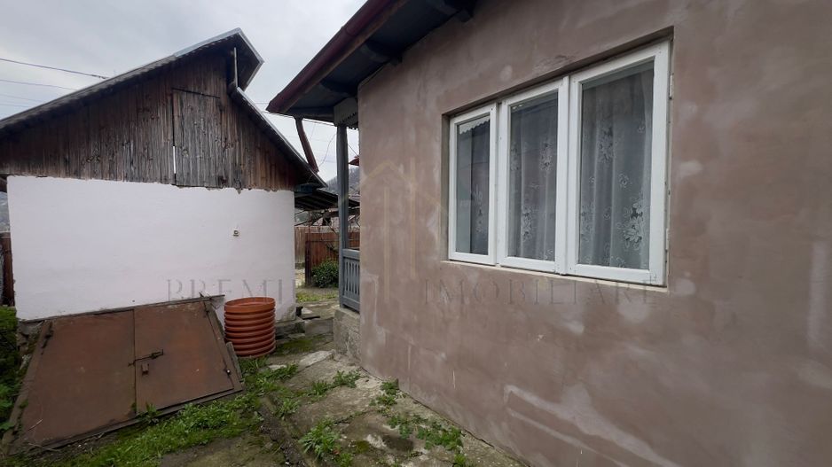 Casa de vanzare in statiunea turistica Tg-Ocna - Poză 3