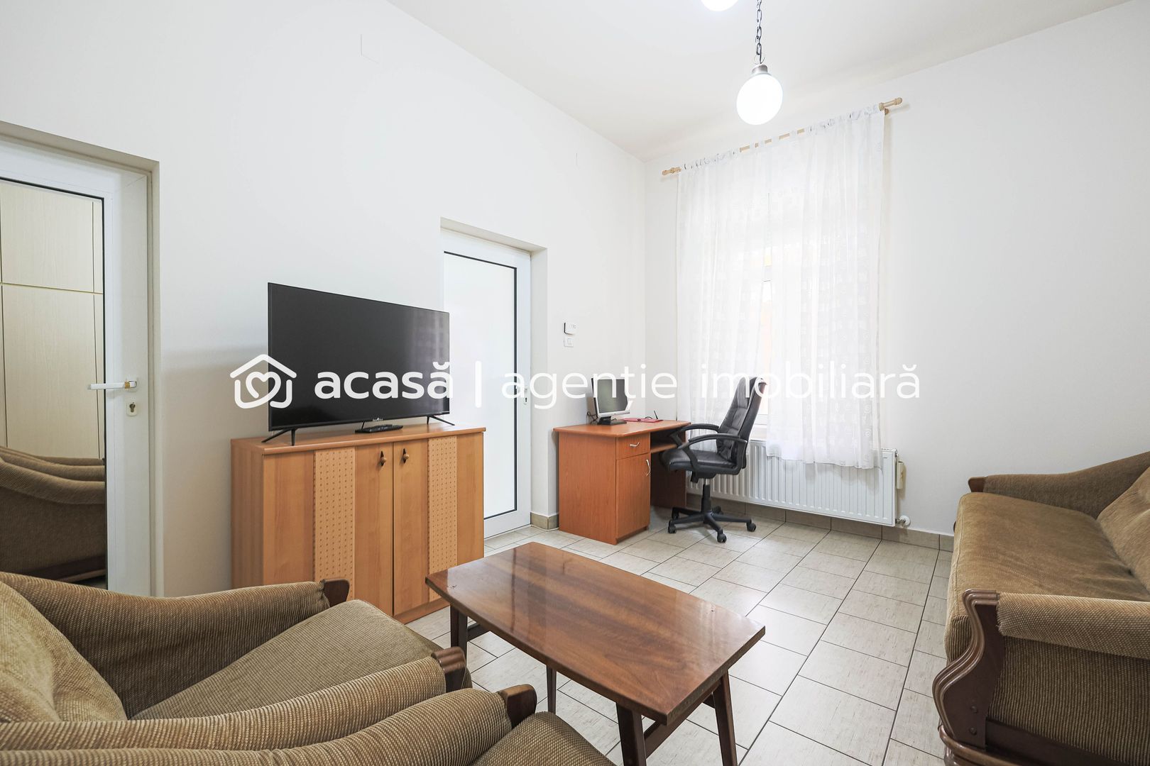 VÂNDUT! Apartament cu o cameră, Piața Catedralei, Arad. - Poză 2