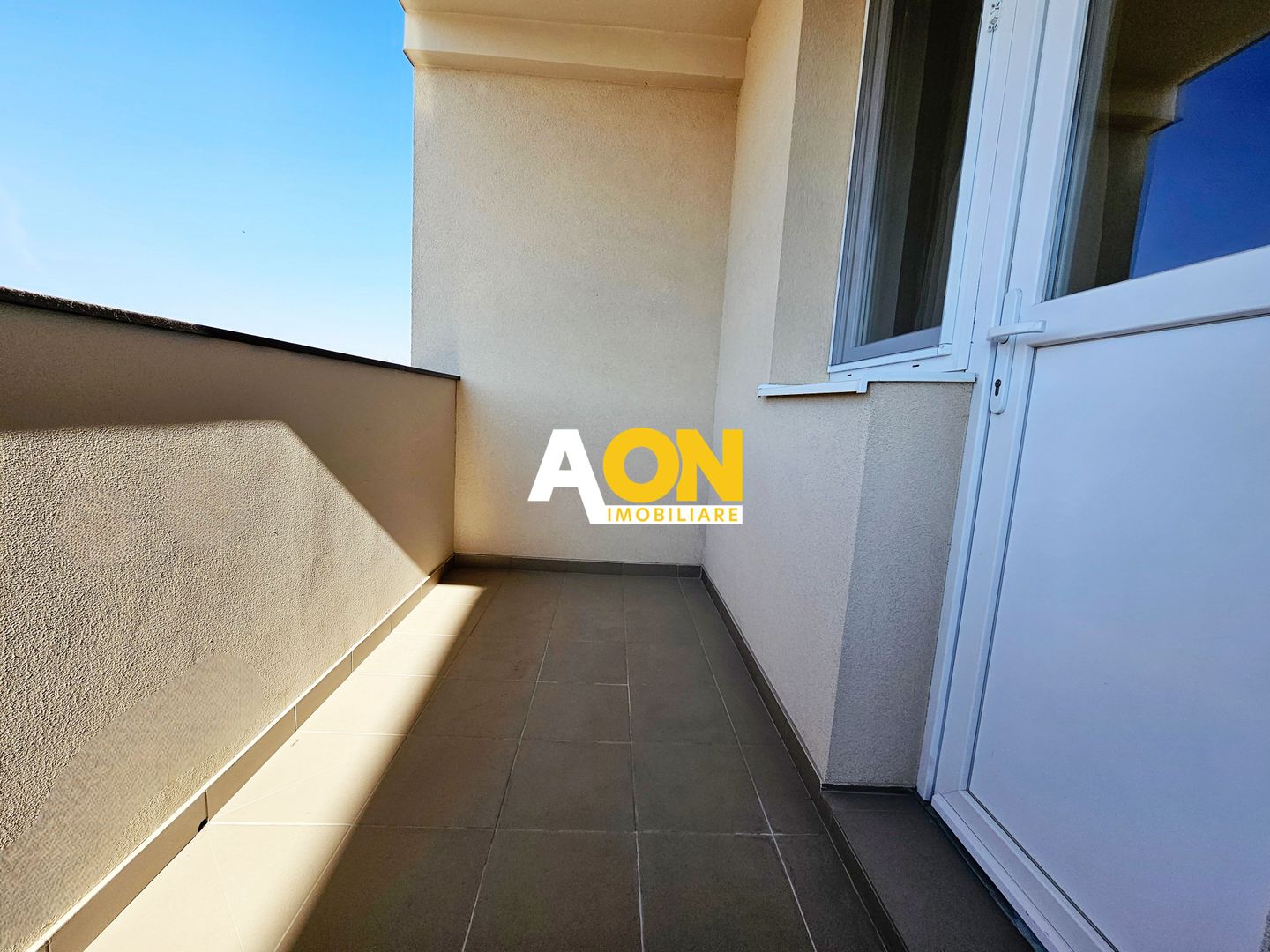 Apartament 2 camere, 2 balcoane, etaj 1, mobilat, utilat, boxa 9 mp - Poză 10