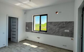 De vânzare casă nouă in Curtești - Poză 6