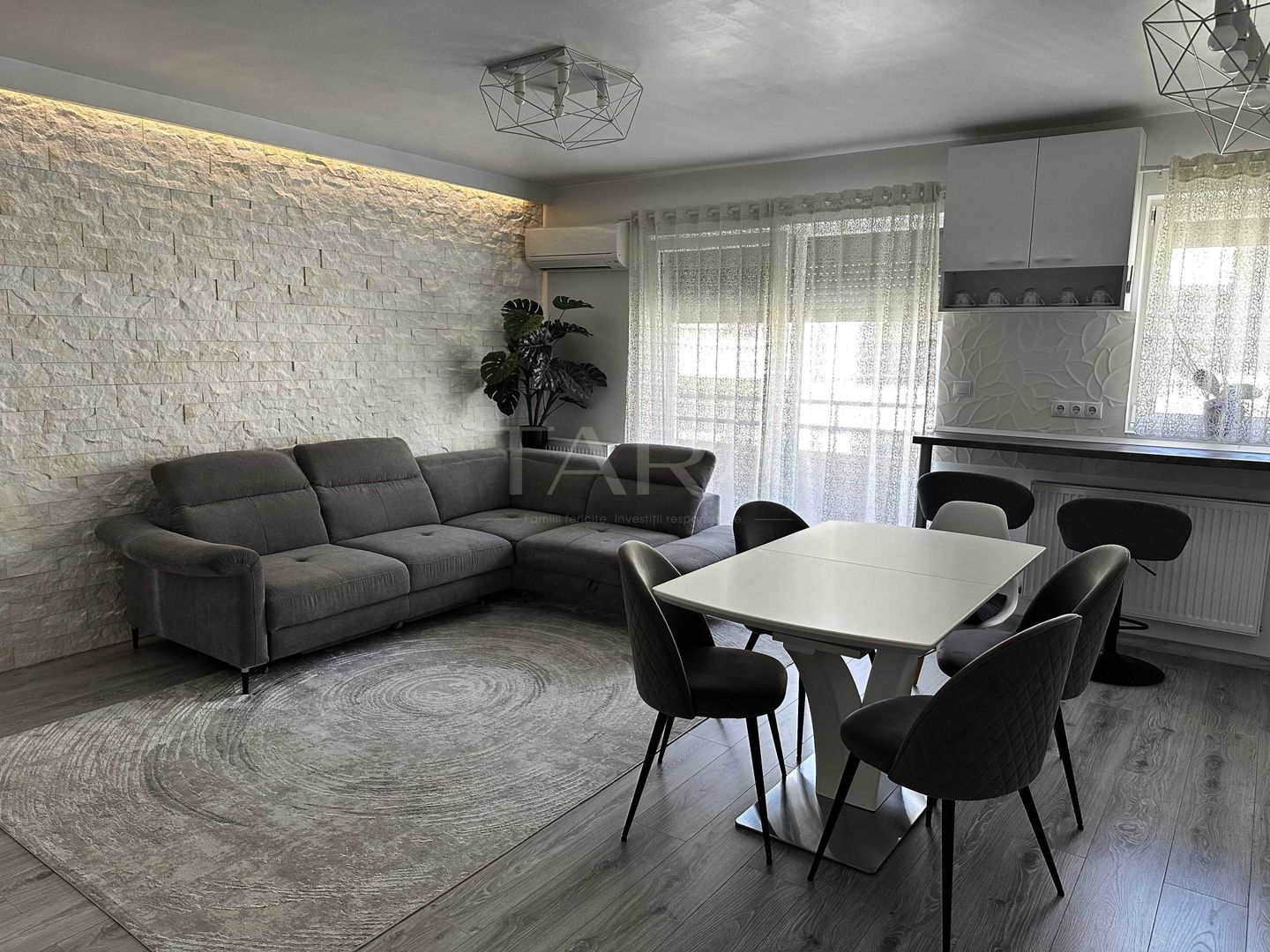 Apartament 3 camere, Zona VIVO, 70 mp – Finisat Modern - Poză 2
