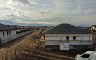 Casă pe parter de vânzare în cartierul Izvor - Poză 4