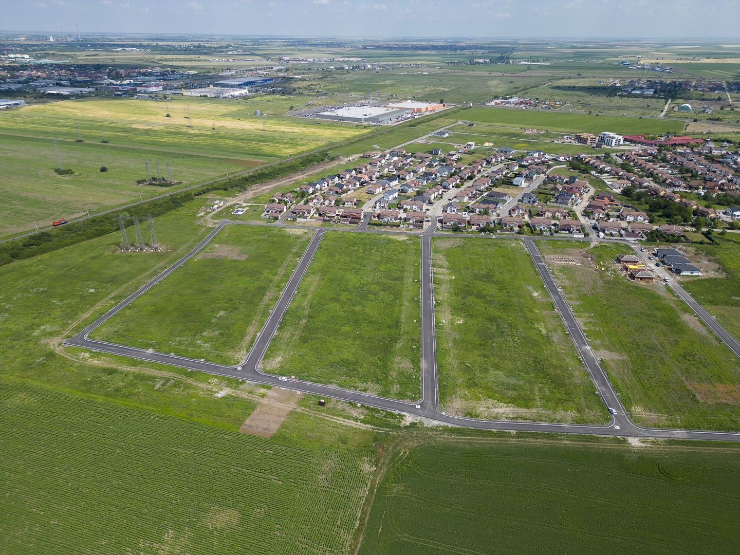 Loc de casa de 476 mp în Via Carmina - Poză 11