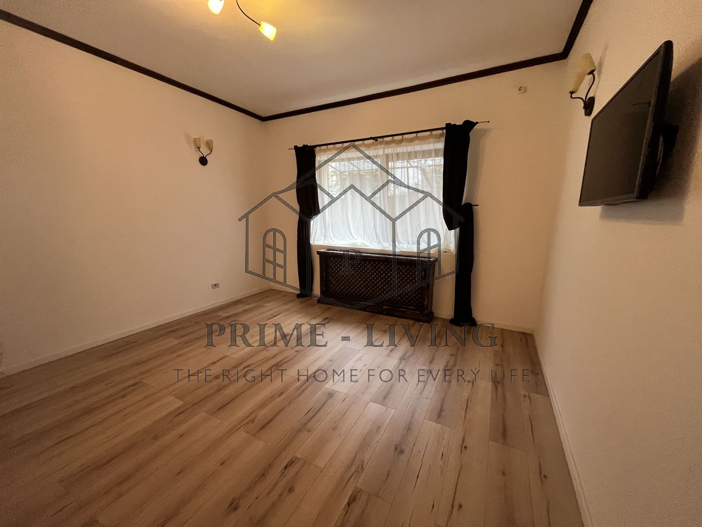 VILA CU 5 CAMERE SI CURTE DE 100 MP LA INCHIRIERE IN ZONA DOROBANTI - Poză 3