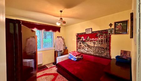 Apartament 2 camere, semidecomandat, parter, Nord, Ploiesti