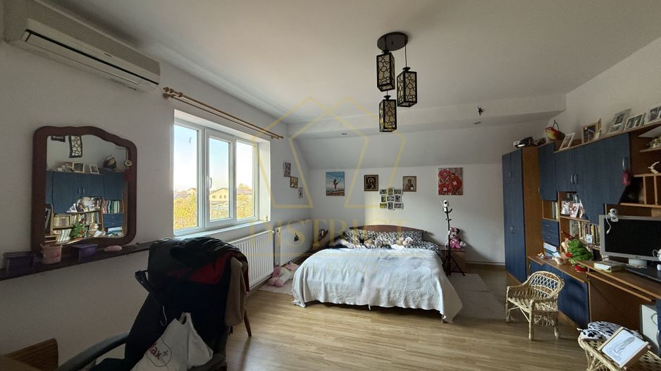 Duplex D+P+1E+M cu 7 camere | Utvin - Poză 11