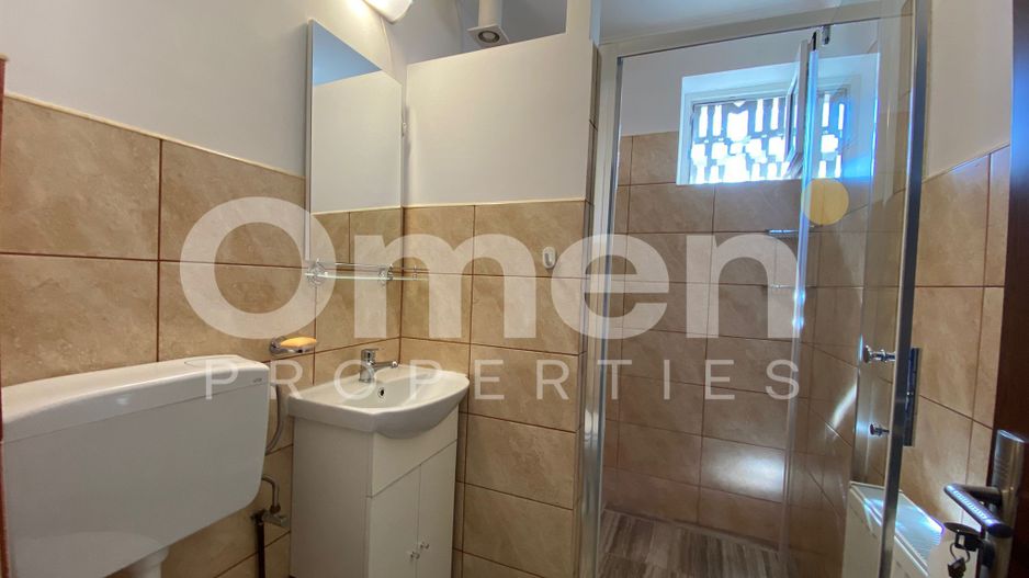 Apartament cu 2 camere, cu view superb, situat central - Poză 7