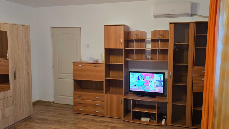 Închiriere Garsonieră Titan, 1 min metrou, 38 mp, bloc reabilitat - Poză 7