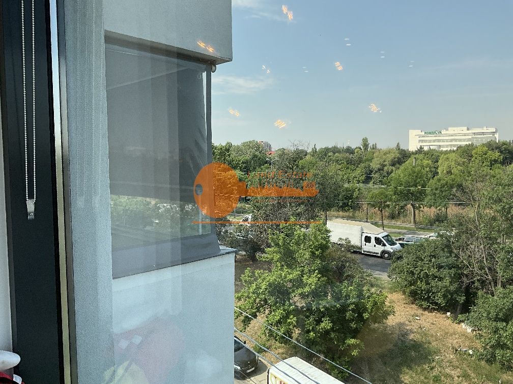 4 camere LAcul Tei ( parcare ) - Poză 4