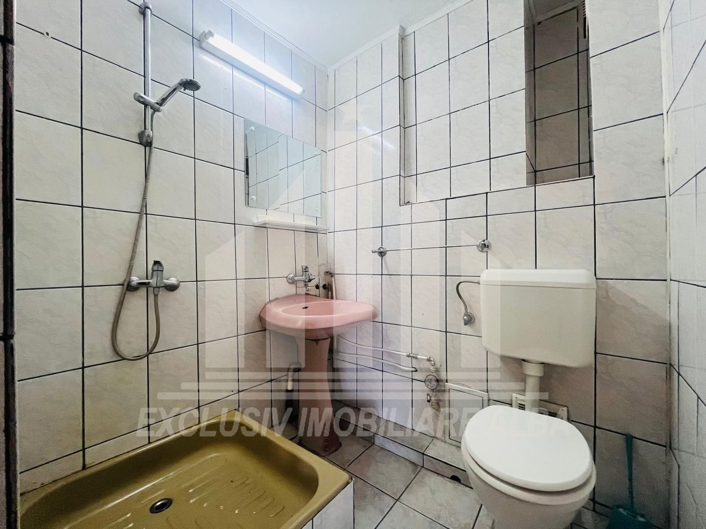 Apartament cu 4 camere, etaj 1 , Ultracentral - Poză 8