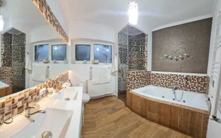 DE VANZARE APARTAMENT 4 CAMERE + CURTE | ZONA CENTRALĂ - Poză 6