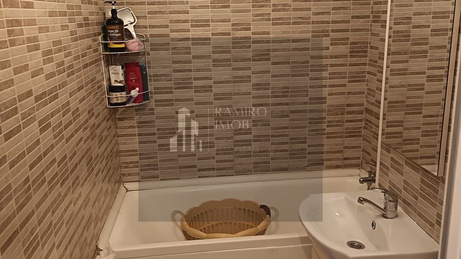 Apartament 3 camere semidecomandat - Poză 9