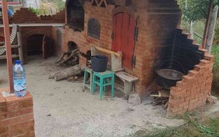 Teren intravilan de vânzare - 6200mp, pădure în apropiere - Poză 3