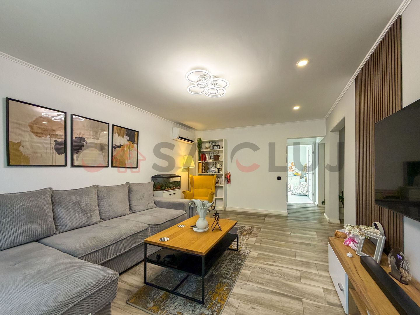 Apartament 3 camere+balcon Intre lacuri - Poză 2