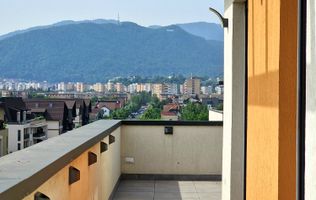 Comision 0 Penthouse 3 Camere 104 mp.  Terasa 43 mp. Tractorul
