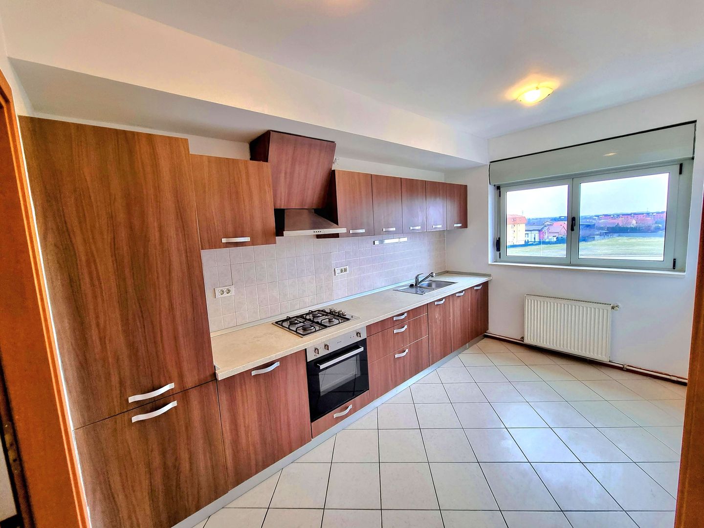 Ansamblul Rezidențial RING. Apartament spațios, zona Torontalului - Poză 1