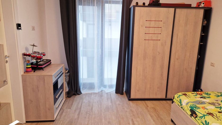 Apartament cu 4 camere, decomandat, zona Albert - Poză 5