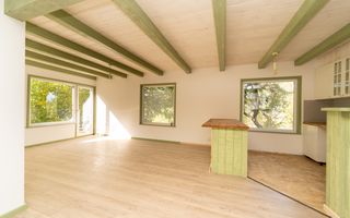 Casa de vacanță din Tohănița – locul unde muntele întâlnește liniștea - Poză 9