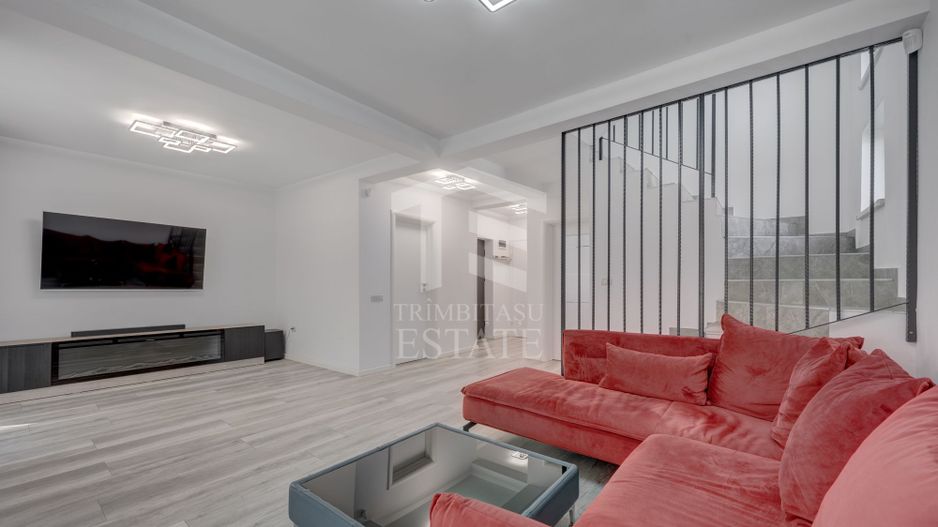 CASA SMART+PISCINA+GARAJ+Zona BARBEQUE! str. Fortului Domnești - Poză 1