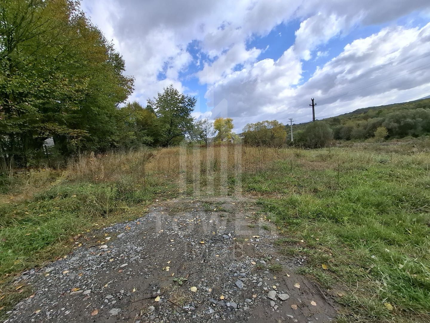 Teren intravilan cu Puz si priveliște deosebită, spre Cetatea Cisnădioara - Poză 11