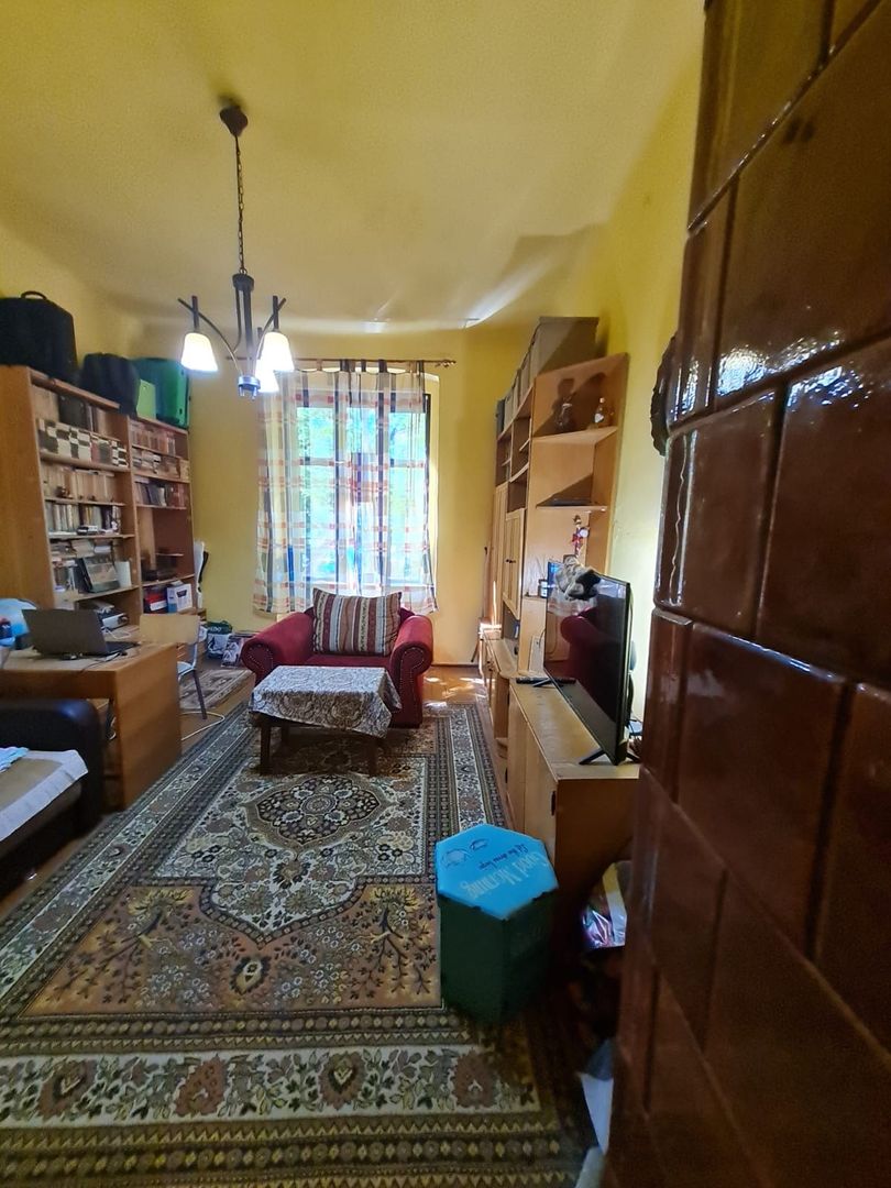 Apartament 2 camere,curte comuna/4 proprietari - Poză 11