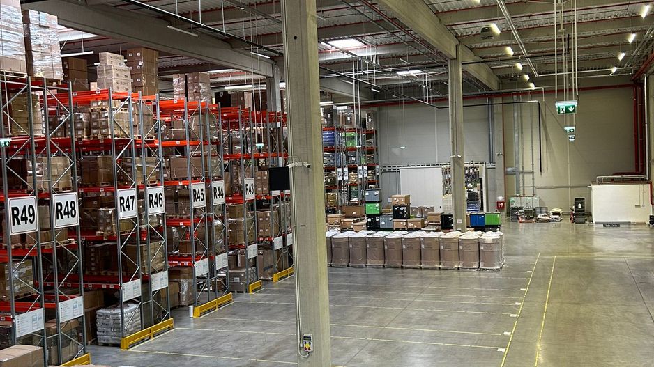 Spațiu cu rafturi pentru Logistică/Depozitare - Poză 5