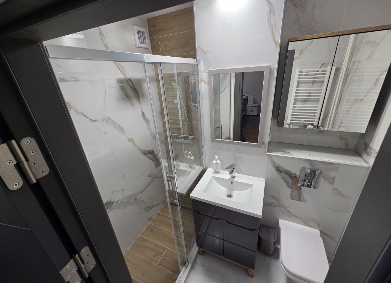 GARSONIERA IANCULUI, PRIMA INCHIRIERE, REABILITAT, METROU 5 MINUTE - Poză 6