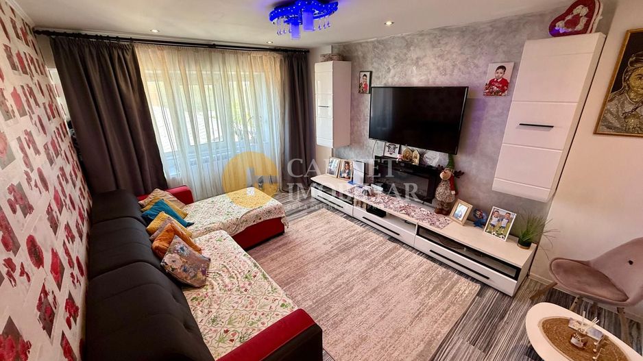 3 CAMERE DECOMANDAT--2 BAI--ETAJ INTERMEDIAR--RENOVAT--MOBILAT+UTILAT - Poză 1