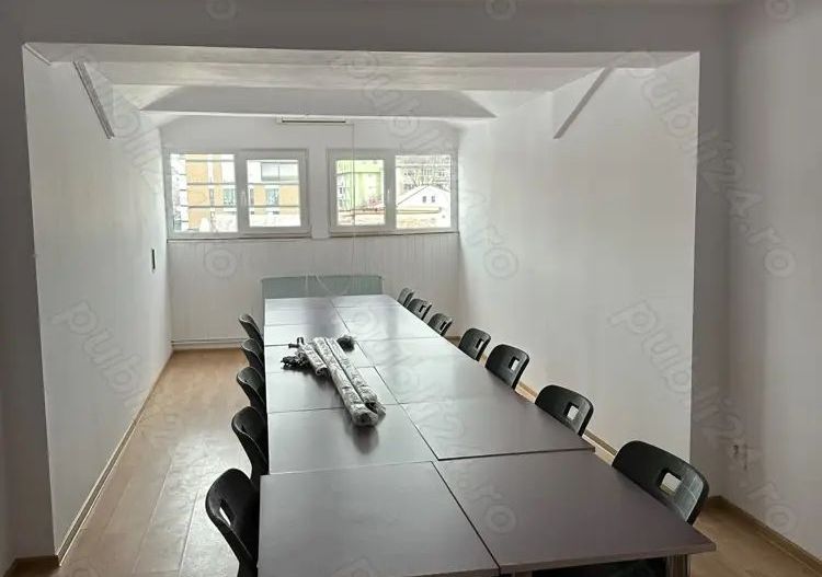 Vila de închiriat  ideală pentru activități educaționale sau office - Poză 9