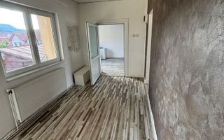 Apartament spatios cu 3 camere - Poză 12