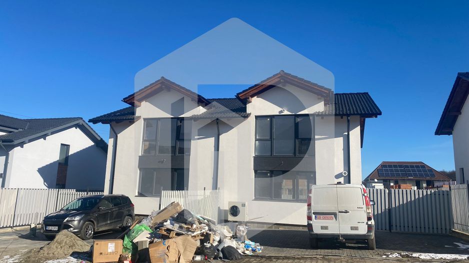 Cisnadie 4 Camere 2 Bai 2 locuri de parcare - Predare 2022 - Poză 2